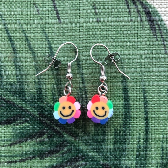 Vintage Jewelry - 1990S • Flower Smiley Face Eraser Earrings Happy Face / Rainbow /Silver / Dangle
